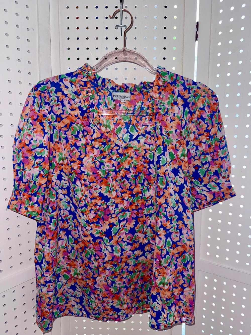 Periwinkle Collection Women's Floral Ruffle V - Neck Blouse Size M